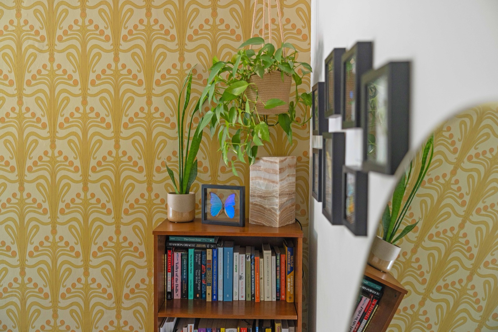 A bedroom study corner