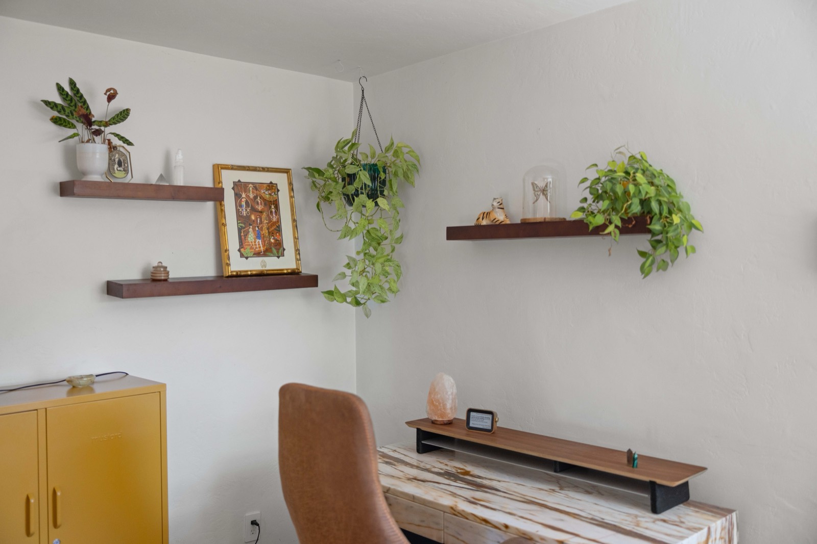 Bedroom shelving